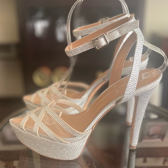 Jessica Simpson Oluina Embellished Platform Pumps - Picture 6 of 15